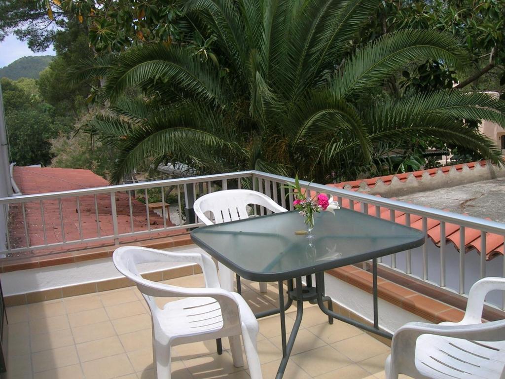 Pension Las Tres Golondrinas Playa DPlaya Des Figueral المظهر الخارجي الصورة